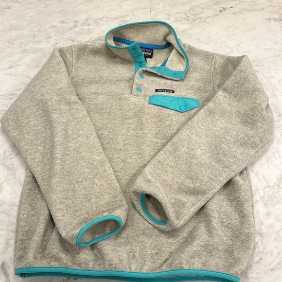 Patagonia  Women's Lightweight Synchilla Snap-T Fleece Pullover - Picture 2 of 5